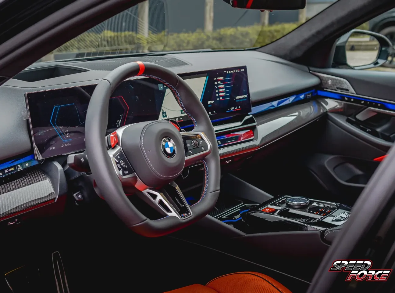 Interior BMW M5 Touring PHEV