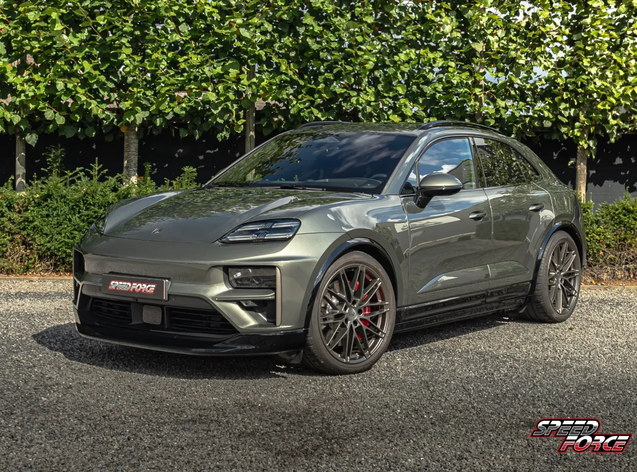 Exterior Porsche Macan TURBO EV