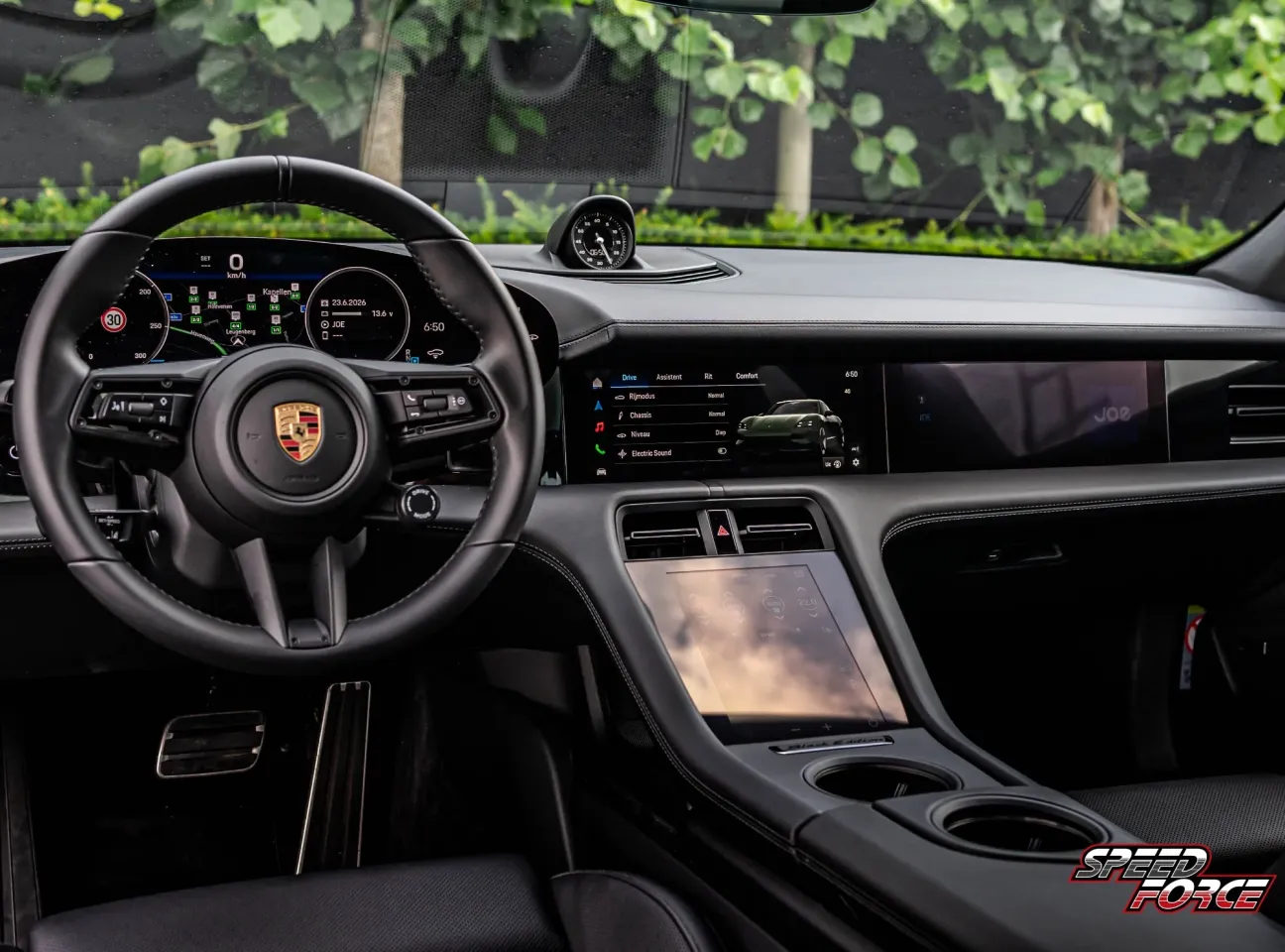 Interior Porsche Taycan 4 Black Edition FACELIFT