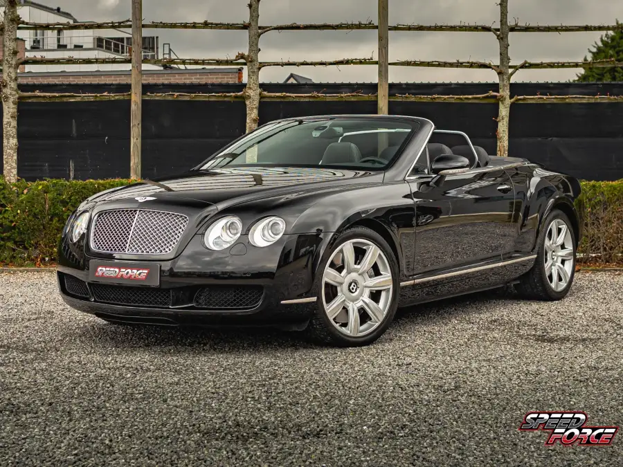 Exterior Bentley Continental GTC W12