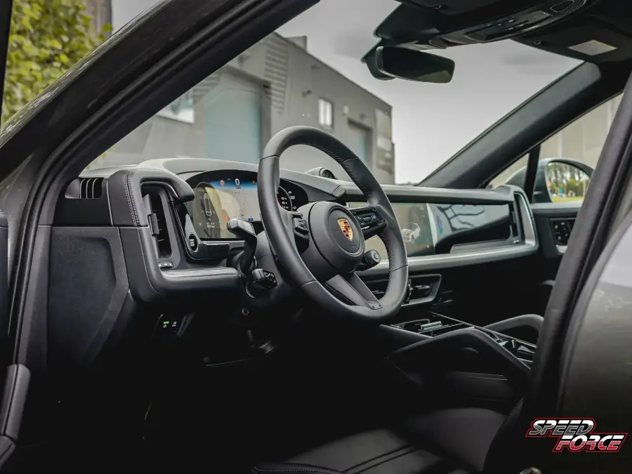 Interior Porsche Cayenne Coupé E-Hybrid FACELIFT