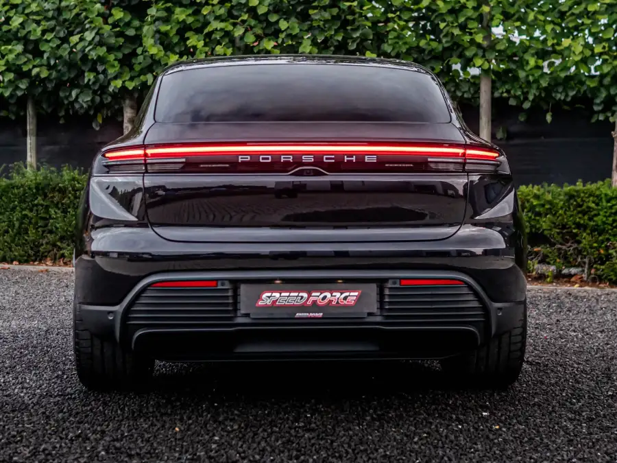 Exterior Porsche Macan 4 EV