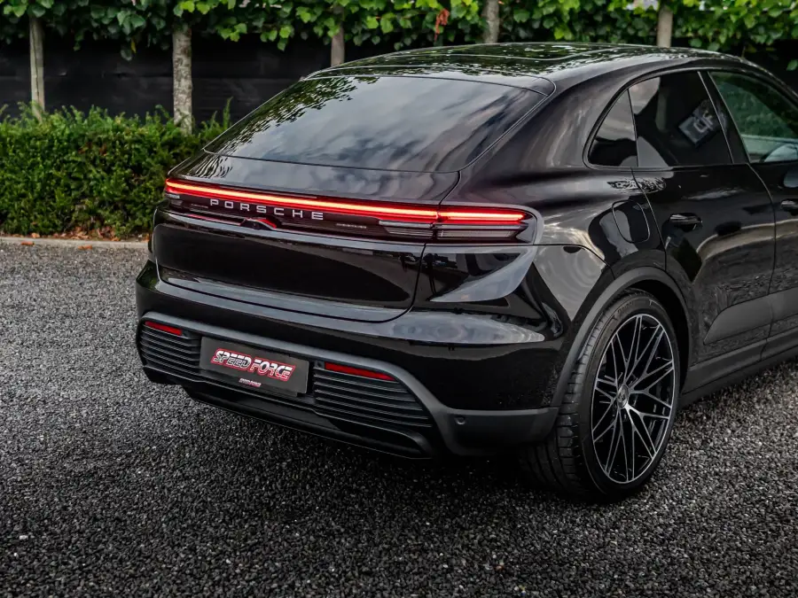 Exterior Porsche Macan 4 EV
