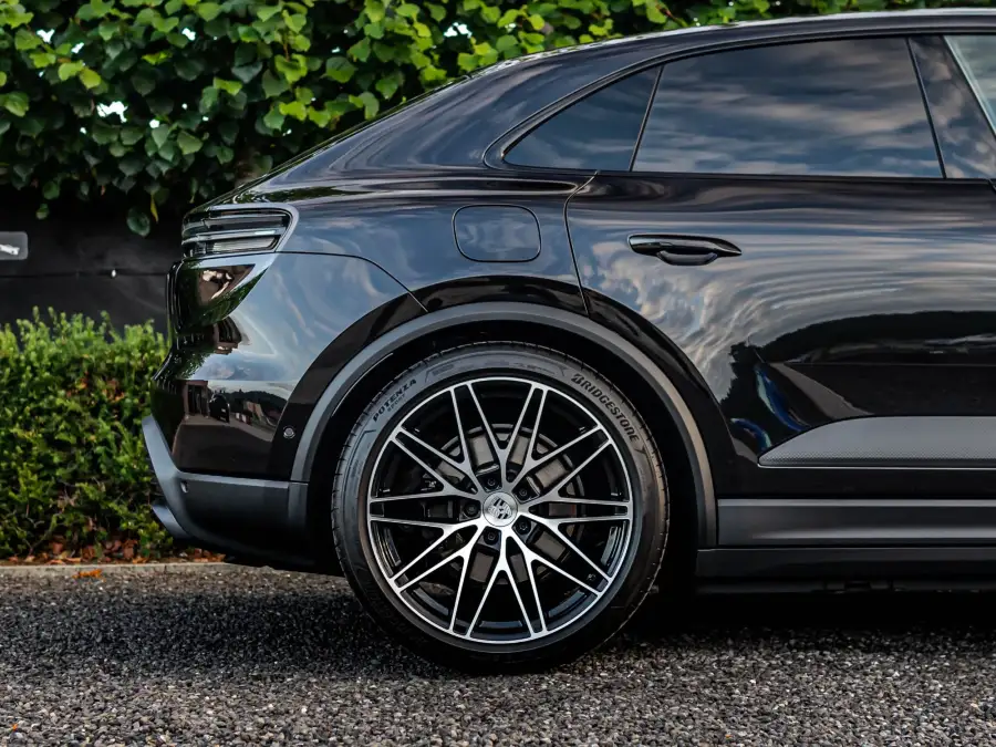Exterior Porsche Macan 4 EV