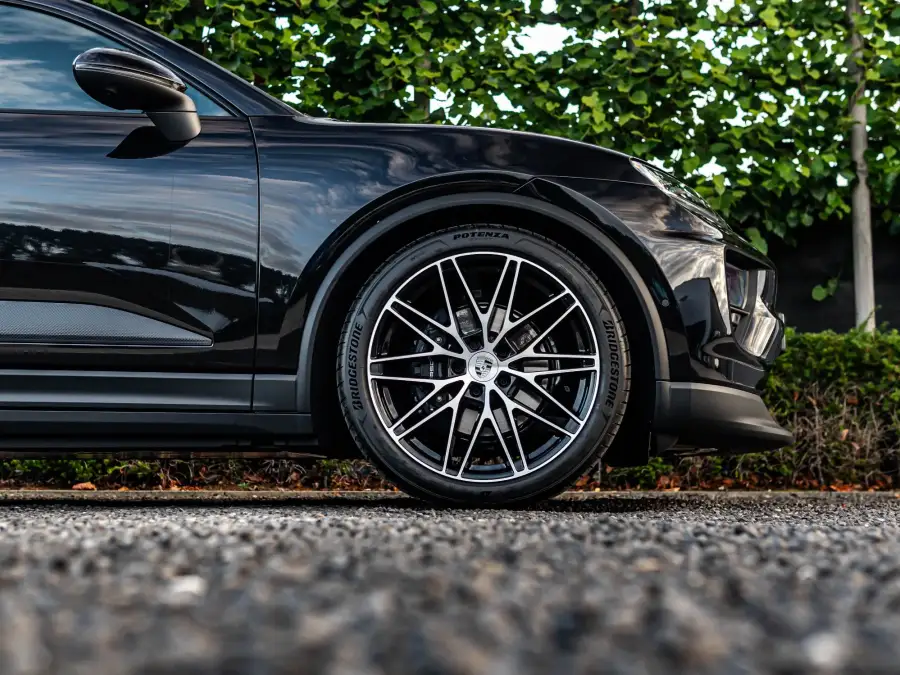 Exterior Porsche Macan 4 EV