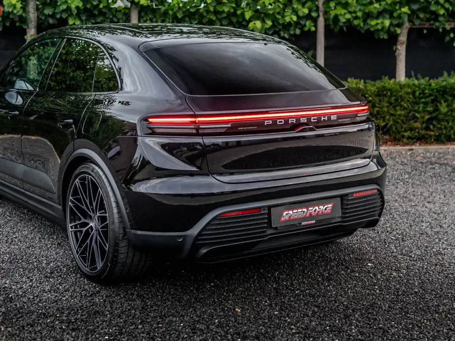 Exterior Porsche Macan 4 EV