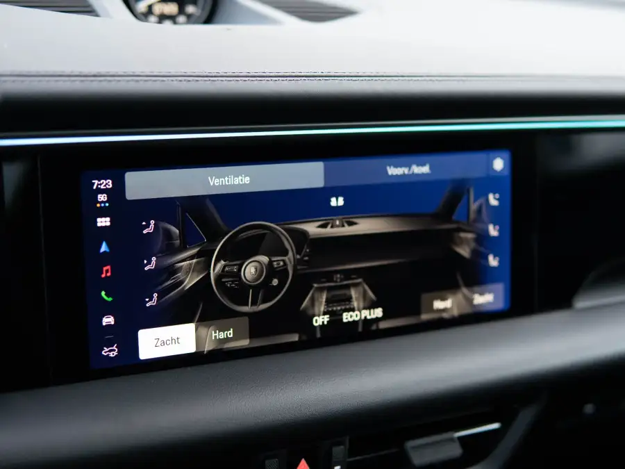 Interior Porsche Macan 4 EV