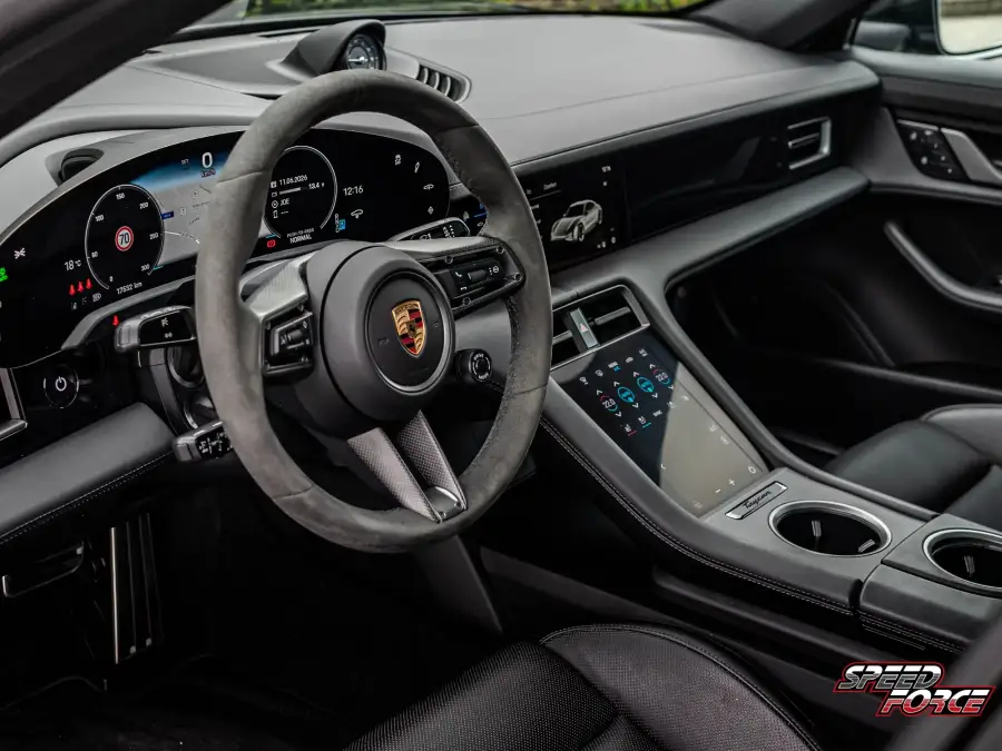 Interior Porsche Taycan 4S FACELIFT