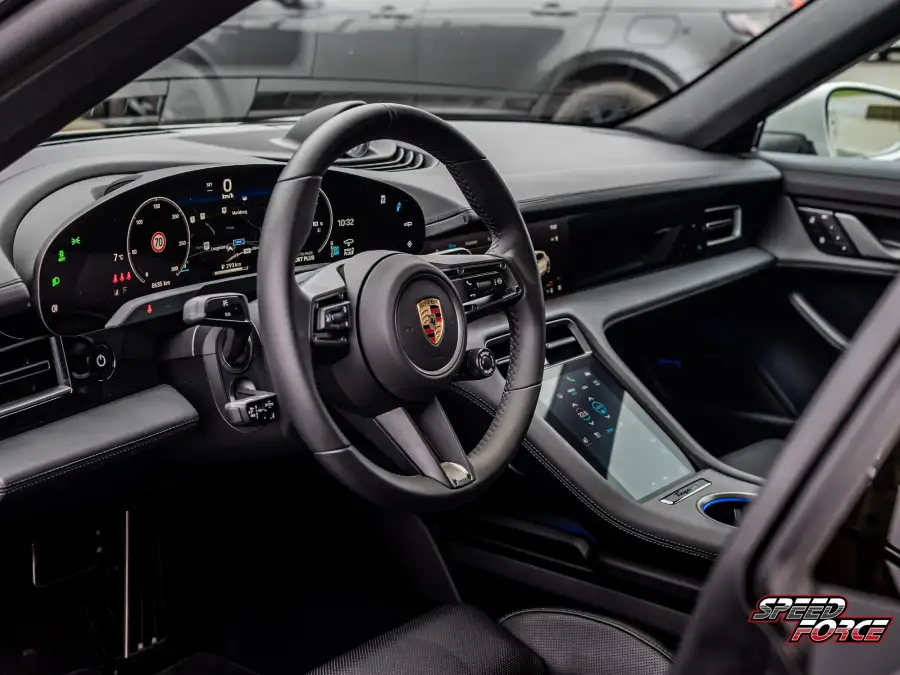 Intérieur Porsche Taycan Sport Turismo FACELIFT