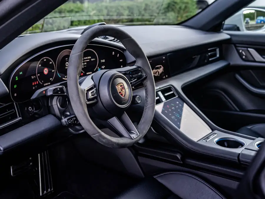Intérieur Porsche Taycan Sport Turismo FACELIFT