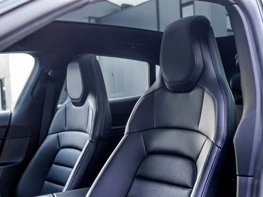 Intérieur Porsche Taycan Sport Turismo FACELIFT