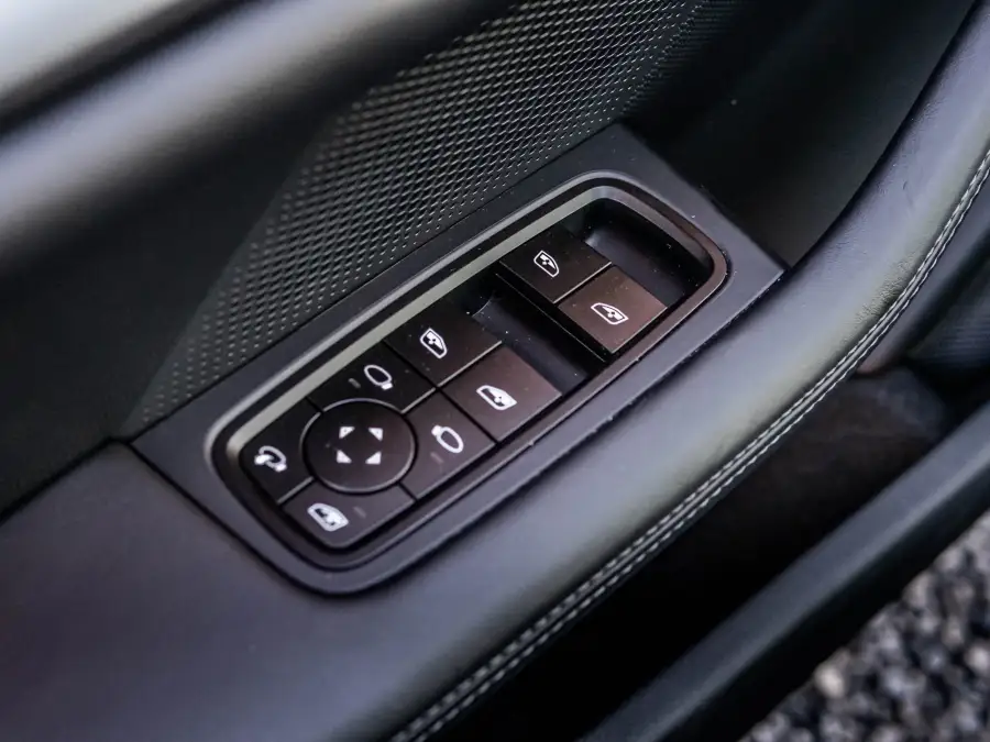 Intérieur Porsche Taycan Sport Turismo FACELIFT