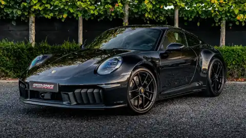 Header Porsche 911 Carrera GTS 992.2