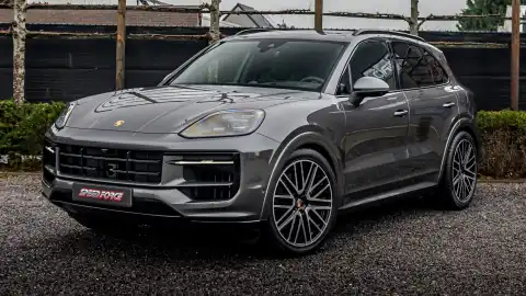 Header Porsche Cayenne E-hybrid FACELIFT