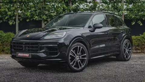 Header Porsche Cayenne E-Hybrid FACELIFT