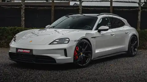 En-tête Porsche Taycan Sport Turismo FACELIFT