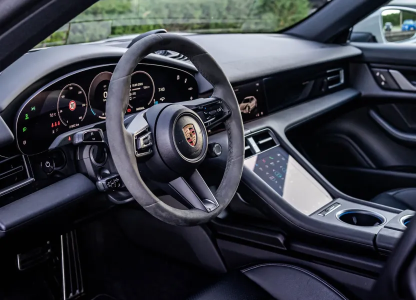 Interieur Porsche Taycan Sport Turismo FACELIFT